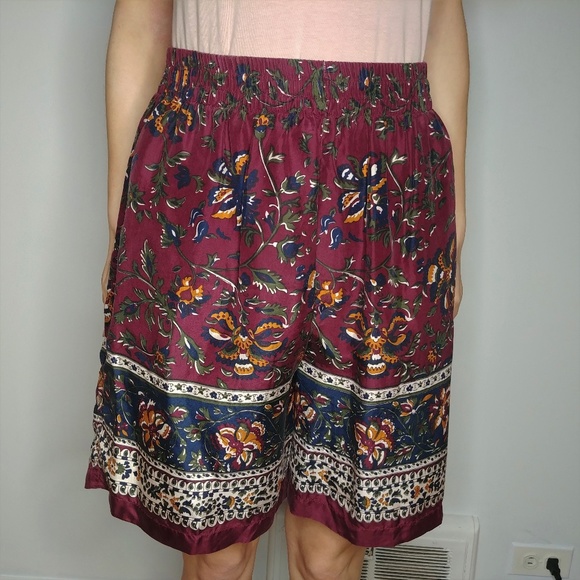 Vintage Pants - Vintage Floral 100% Silk Wide Flowy Hi Rise Shorts